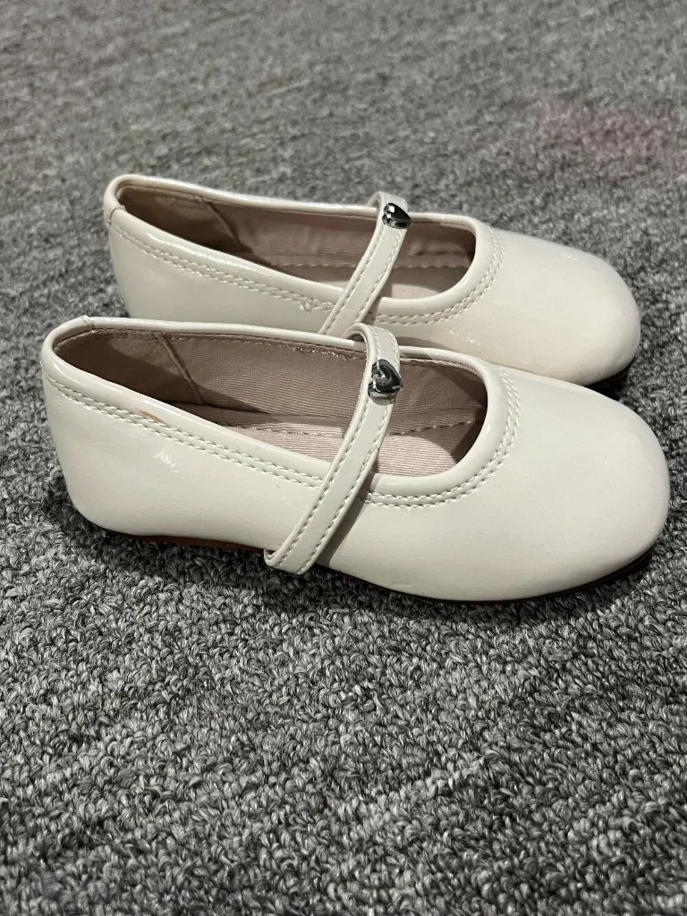 Zara Toddler Girl Heart Ballet Shoes Cream Tan Size 22 US 6